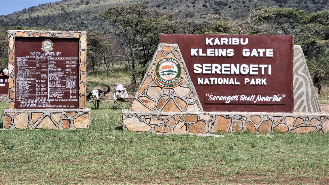 Africa Safari Maasai Boma Camping Serengeti Exterior photo
